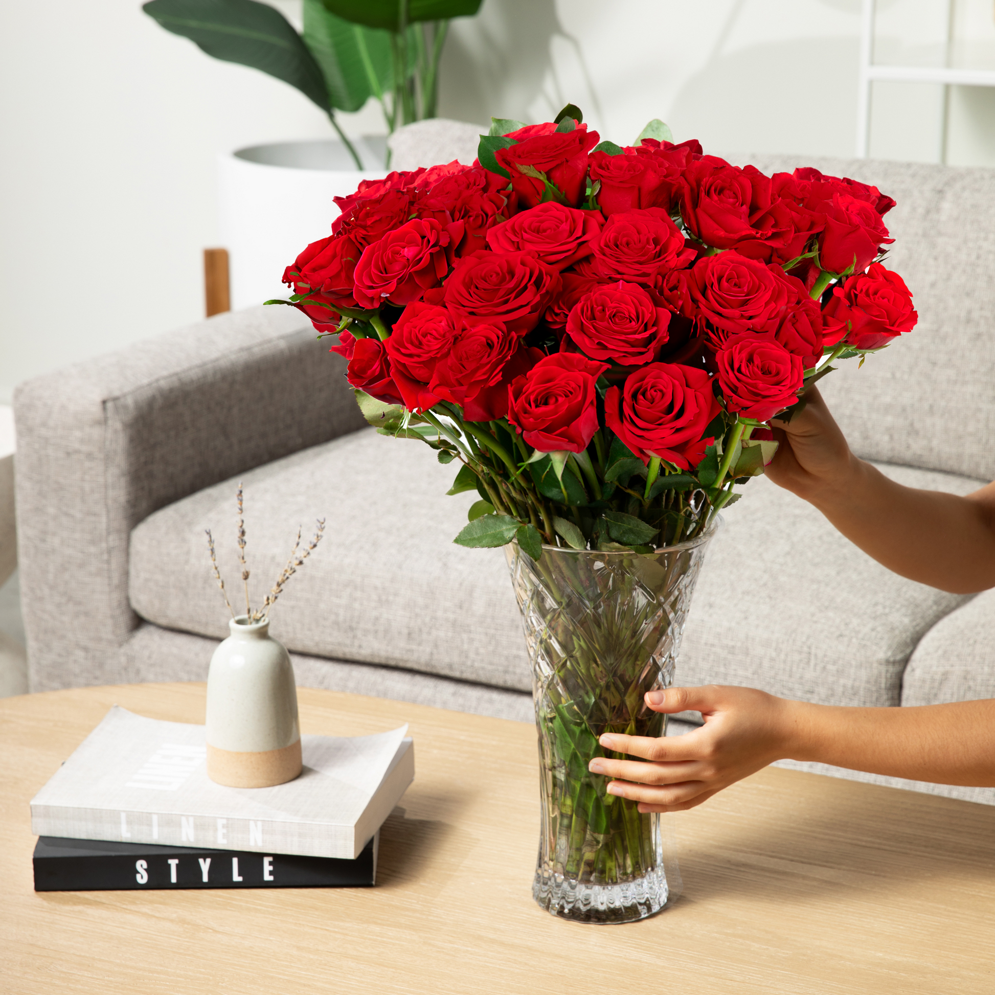 red roses bouquet detail