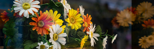 Buying Flowers Early in a New Relationship Without Making It Awkward