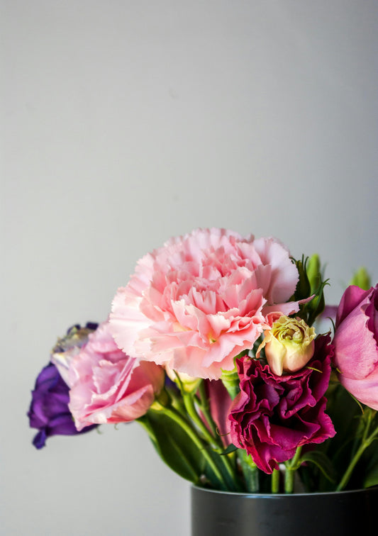 Spring’s Secret Messages: What Your March Flower Choices Say About You