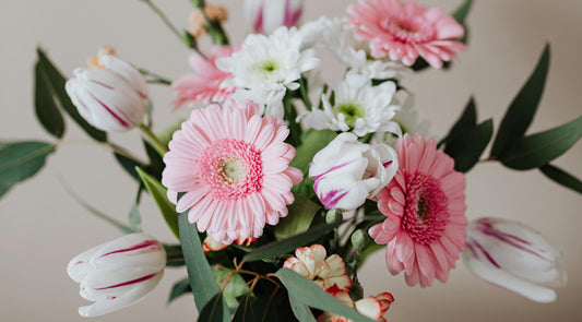 Spring Into Style: Home Decor Tips with April Flowers